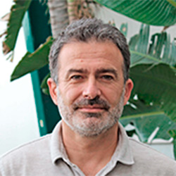 Carlos Olmos